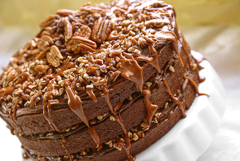 How to Make a Fine Chocolate Caramel Turtle Cake