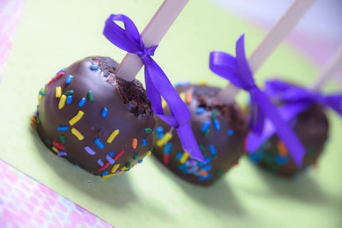 How To Turn Brownies Into Brownie Pops In 15 Minutes