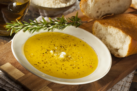 Roasted Garlic Oil: A Johnny Carino's Copycat Recipe