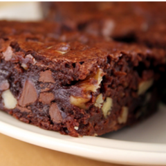 Southern Style Thick and Chewy Brownies With Pecans