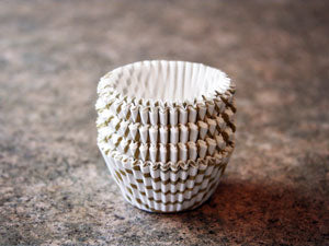 100 Gold Swirl Mini Baking Cups and Paper Liners (6747379826769)